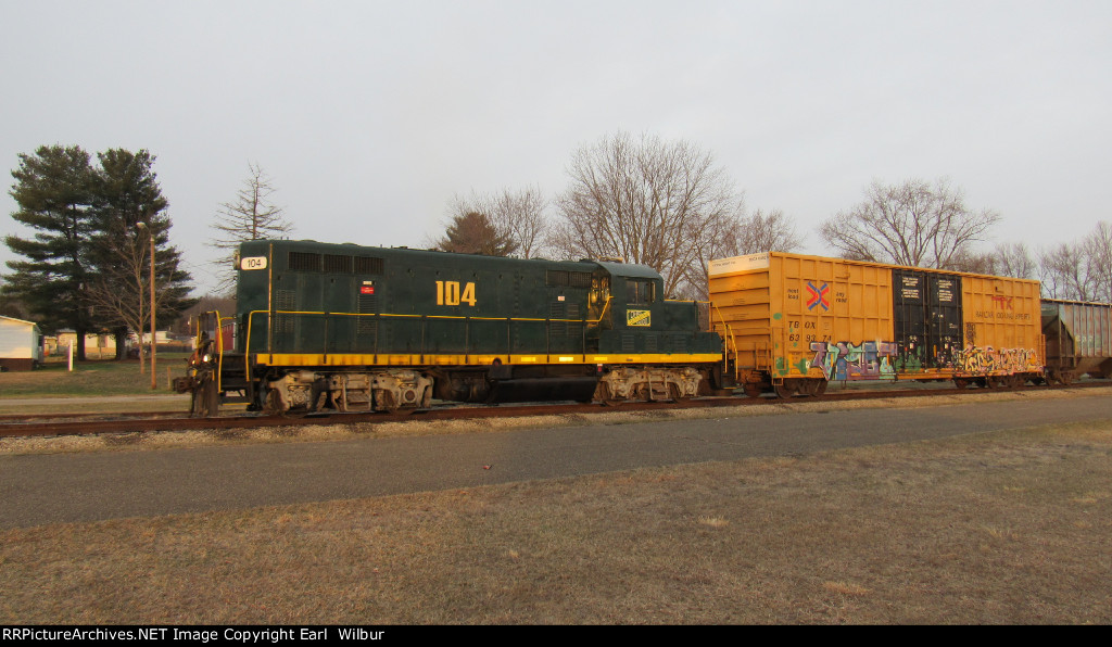 Ohio South Central Railroad (OSCR) 104